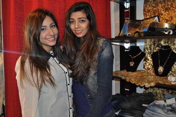 S ladies boutique Opening